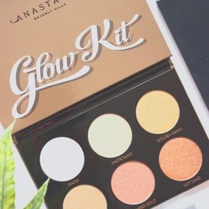 Damaged Highlighter Palette 🌟